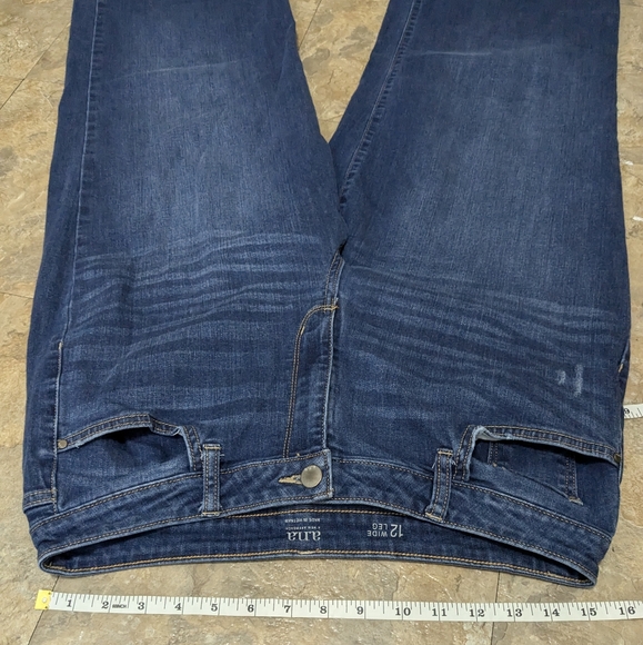 A.N.A Size 12 Dark Wash Blue High Rise Wide Leg Lightly Distressed Denim Jeans - Picture 6 of 8